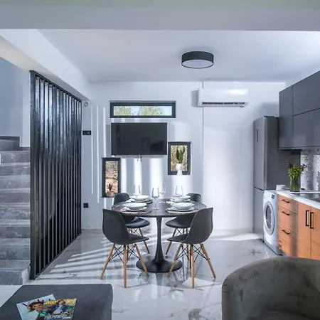 Unlimited Terra Villas, Charming Nature Escapes, By Thinkvilla * Hersonissos (Crete)