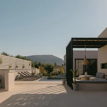 Unlimited Terra Villas, Charming Nature Escapes, By Thinkvilla Vilă *